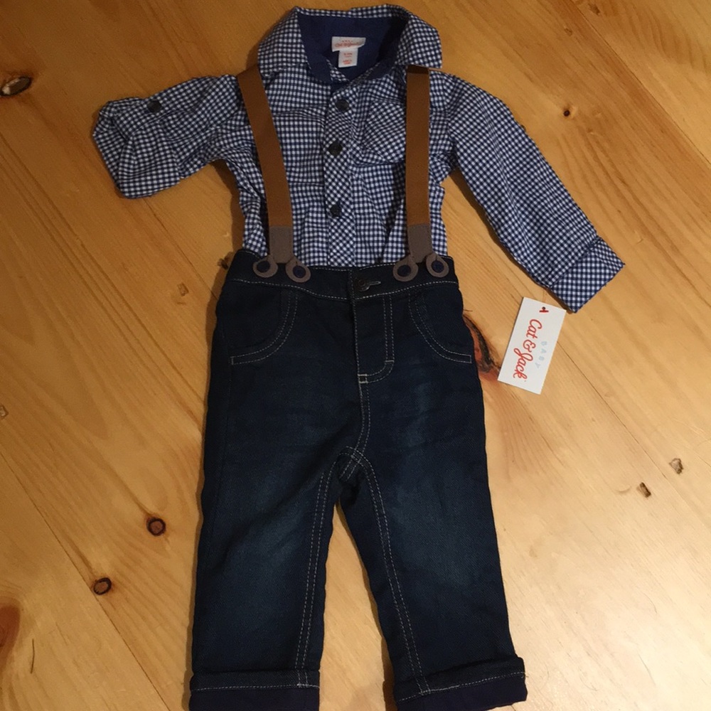 Button down, jeans and suspenders